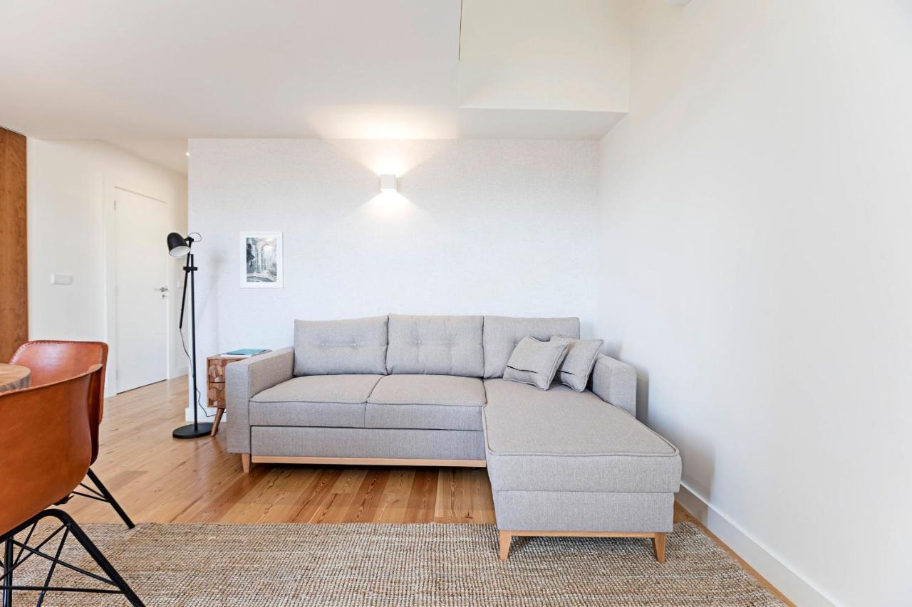 Stunning Duplex Near River By Lovelystay Porto Exterior foto