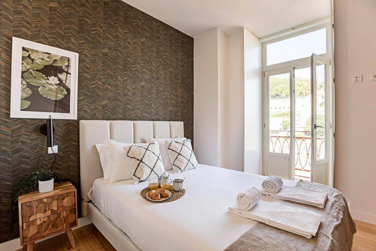 Stunning Duplex Near River By Lovelystay Porto Exterior foto