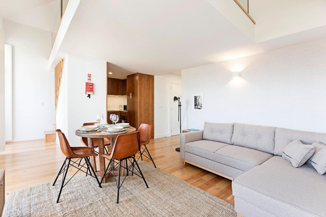 Stunning Duplex Near River By Lovelystay Porto Exterior foto