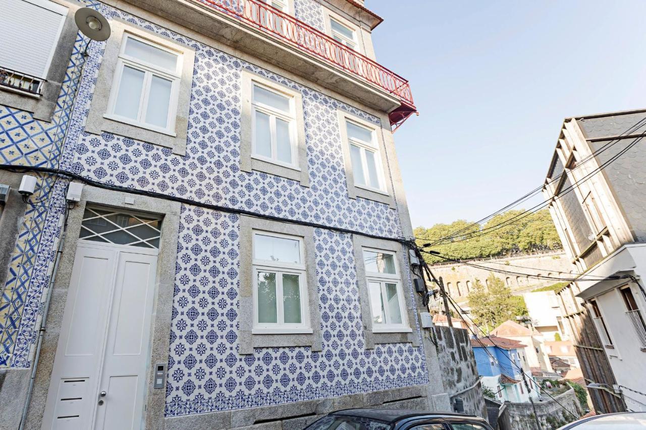 Stunning Duplex Near River By Lovelystay Porto Exterior foto